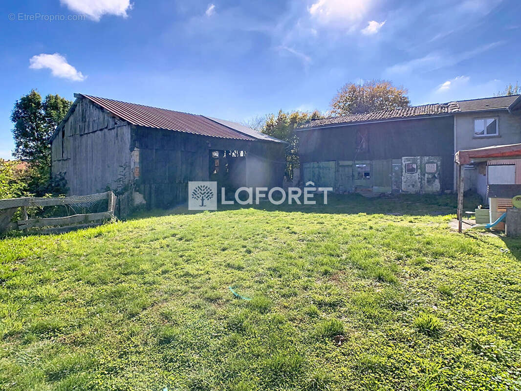 Maison à LA NEUVILLE-AUX-BOIS