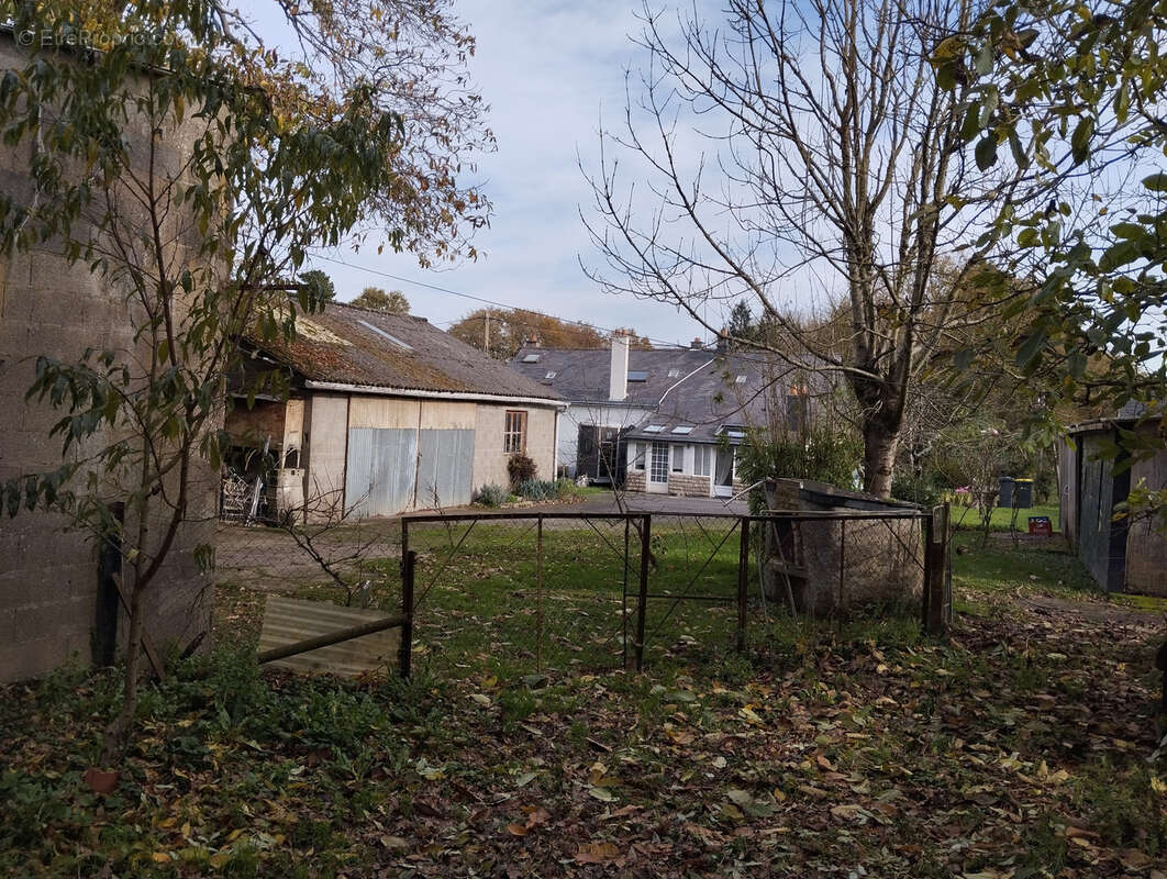 Maison 6 chambres 160m2 avec deux grandes dépendances - photo 15