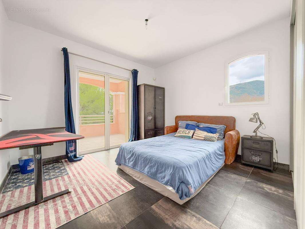 Maison à SAINT-MARTIN-DU-VAR