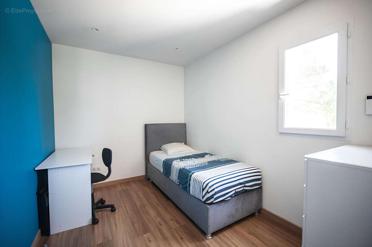 Maison à AMBARES-ET-LAGRAVE