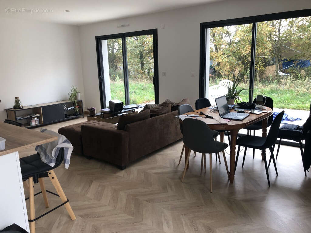 Maison à LA CHAPELLE-D&#039;ALIGNE