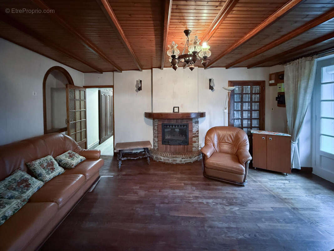 GENDROT 5 - Maison à SAINT-SULPICE-LA-FORET