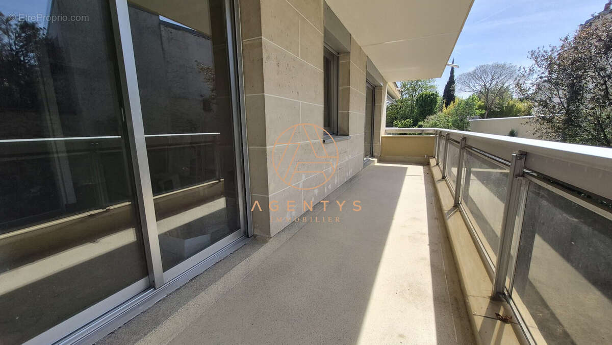 Appartement à LE PERREUX-SUR-MARNE