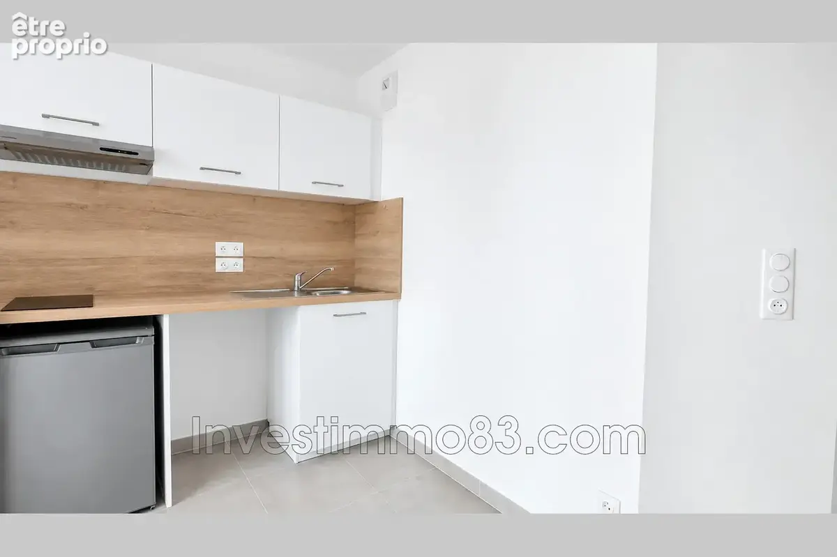 Appartement 1 pièce 22 m² à vendre à Hyeres (83400) - photo 3