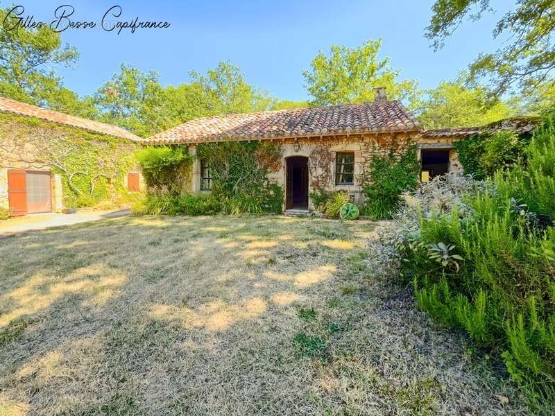 Maison à MAUZAC-ET-GRAND-CASTANG