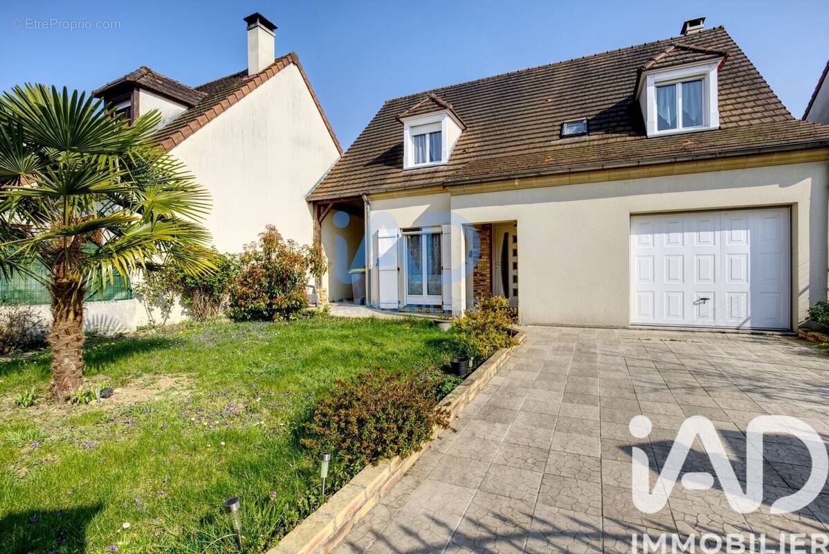 Photo 1 - Maison à COMBS-LA-VILLE
