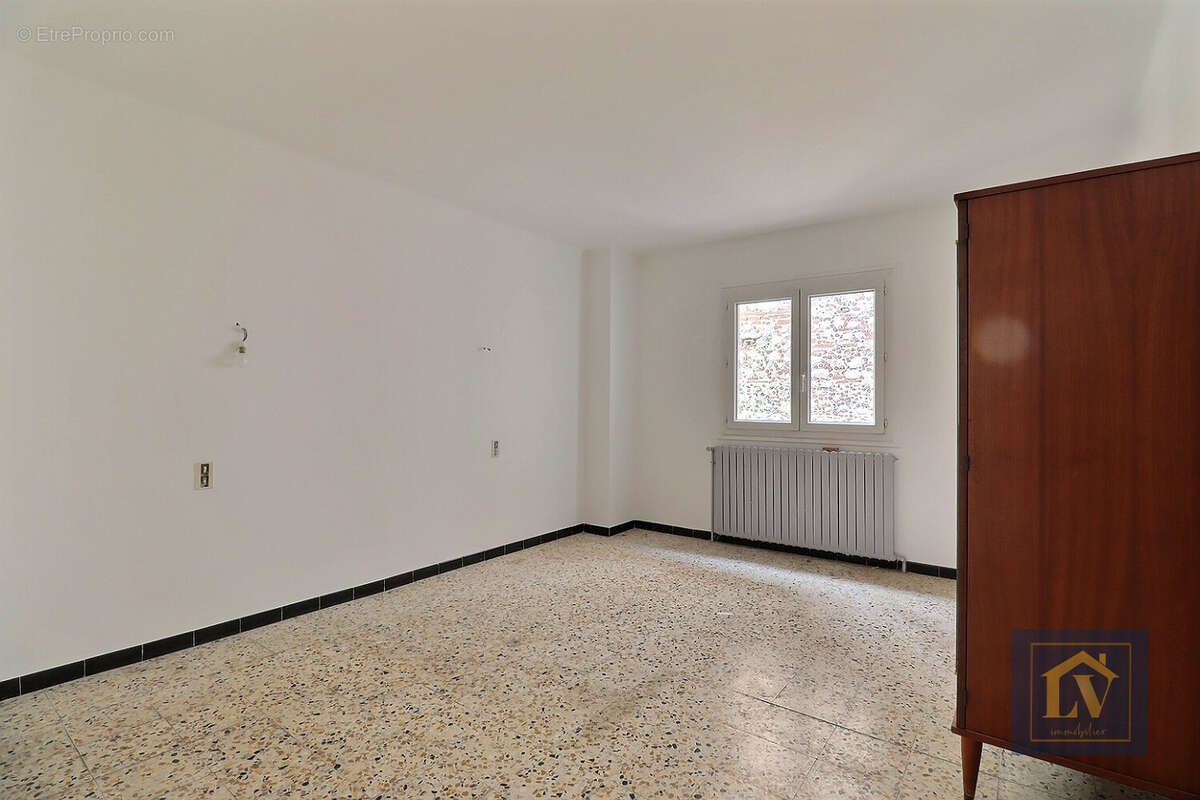 A vendre maison 5 pièces avec garage et terrasse - photo 5