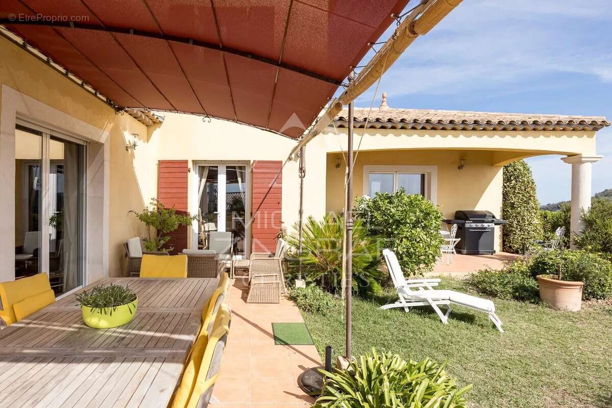 Maison à MANDELIEU-LA-NAPOULE