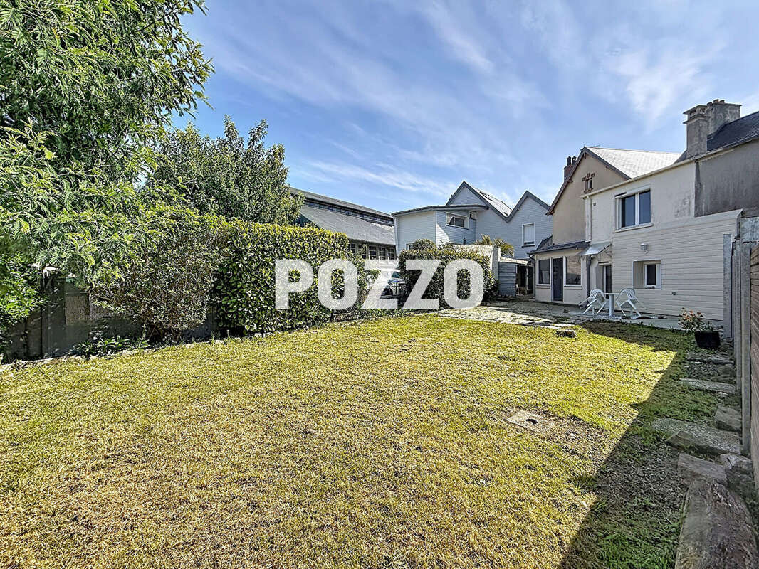 Maison à DONVILLE-LES-BAINS