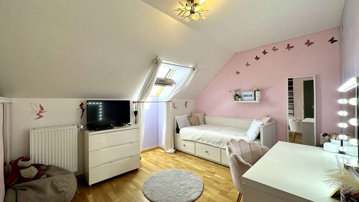 Maison à CHAUCONIN-NEUFMONTIERS