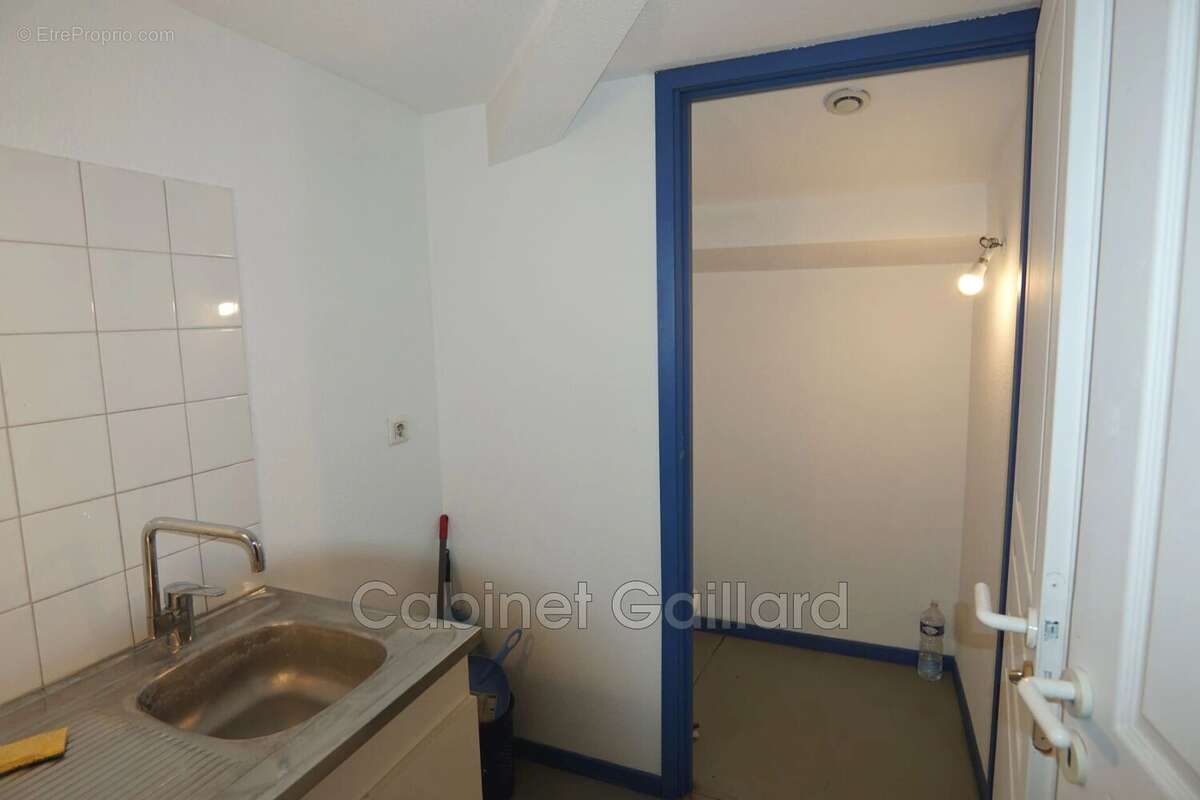 Commerce 122 m² à Callian  - photo 6