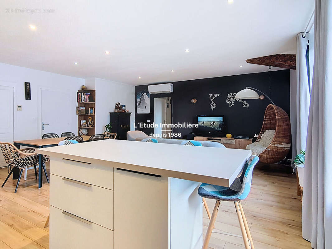 Appartement à FONTAINES-SUR-SAONE