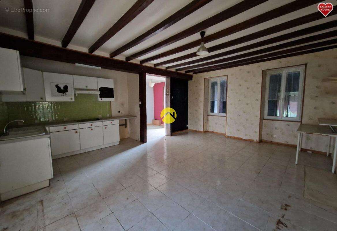 Maison à LA GUERCHE-SUR-L&#039;AUBOIS