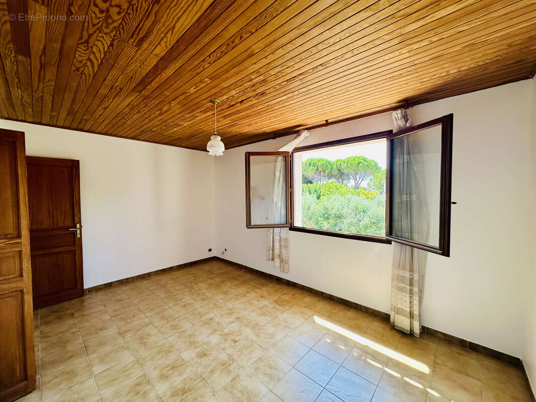 Lattes etang du mejean   villa de 165m2 sur 515m2 de terrain secteur calme et prise, a 150m du tram - photo 15