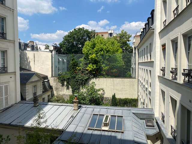 Appartement à PARIS-7E