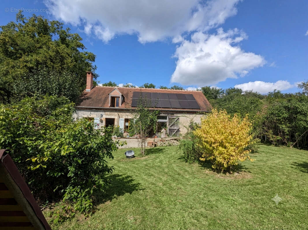 Maison à CERILLY