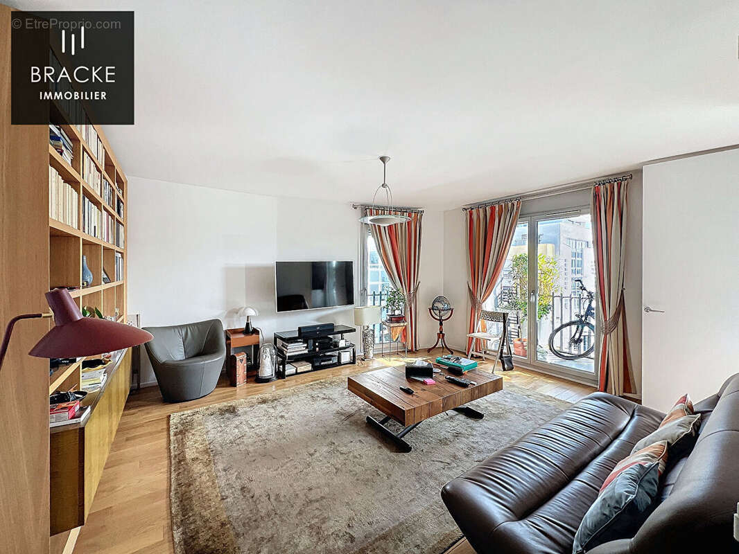 Appartement à PARIS-17E