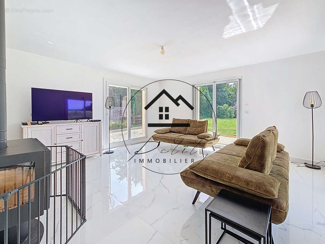 Maison à ULLY-SAINT-GEORGES