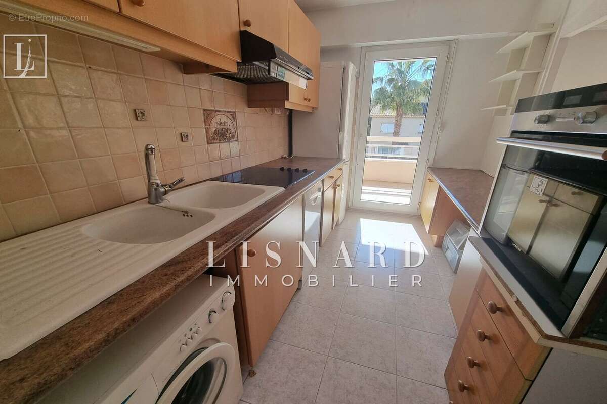 Appartement à VALLAURIS