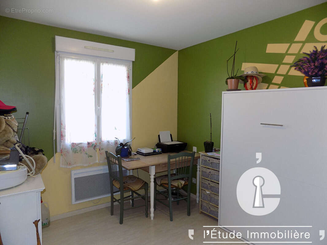 Maison à LA BAZOUGE-DE-CHEMERE