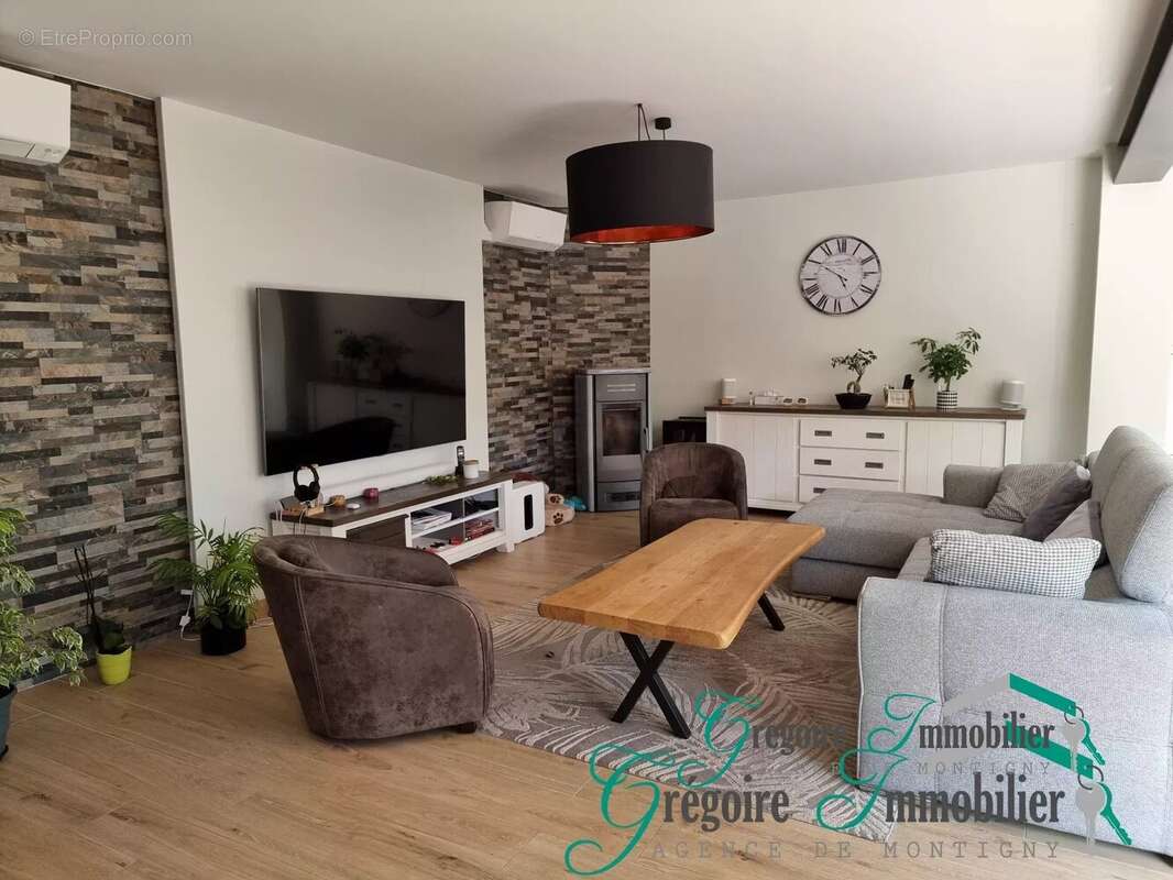 Maison à MONTIGNY-SUR-LOING