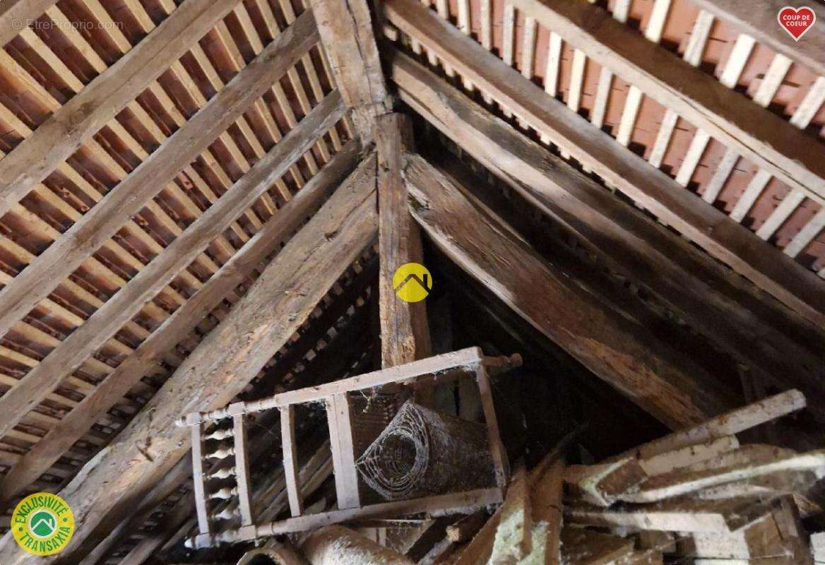 Maison à LA GUERCHE-SUR-L'AUBOIS