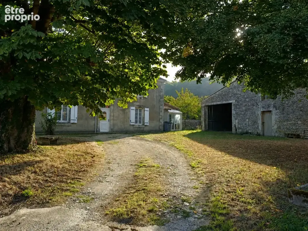 Maison à NANTEUIL