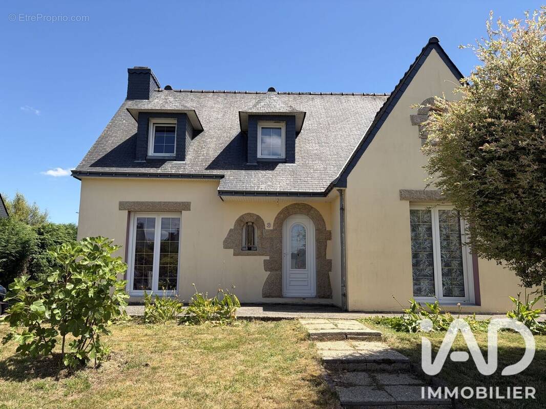 Photo 1 - Maison à PLUMELIAU