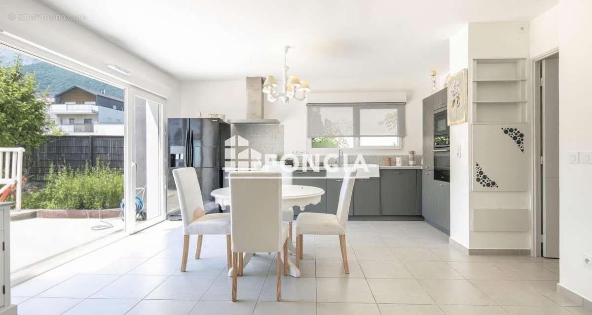 Appartement à VARCES-ALLIERES-ET-RISSET