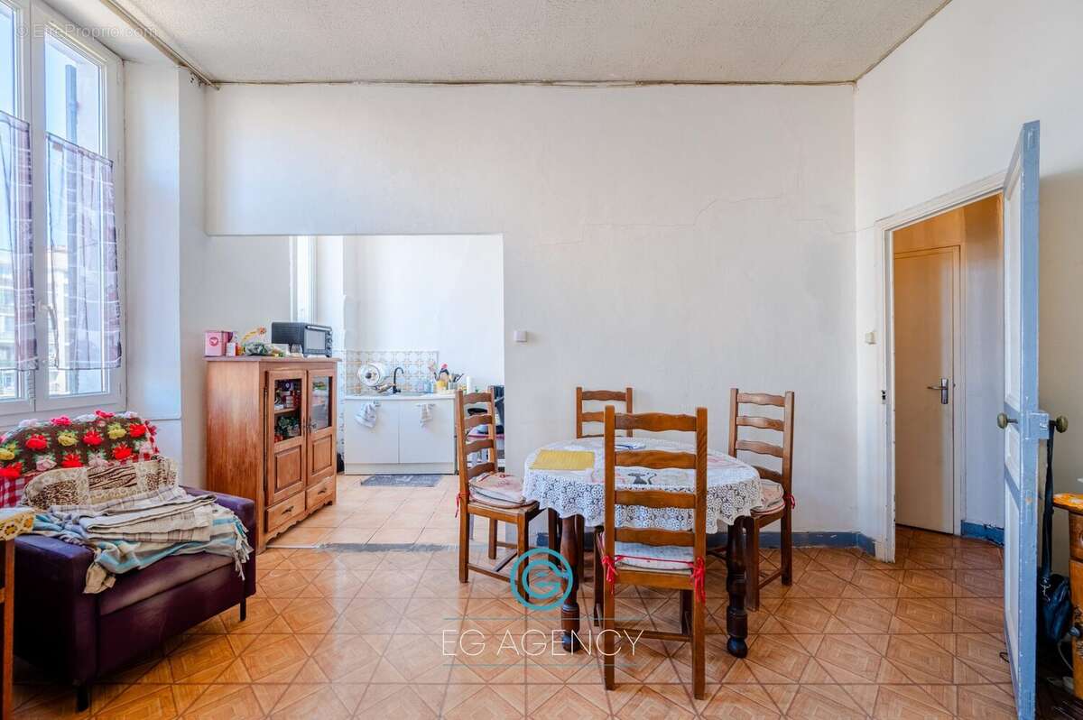 Appartement à MARSEILLE-6E