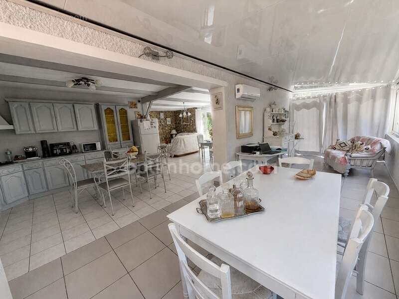 Maison 8 pièces, terrain 9000 m² - photo 8