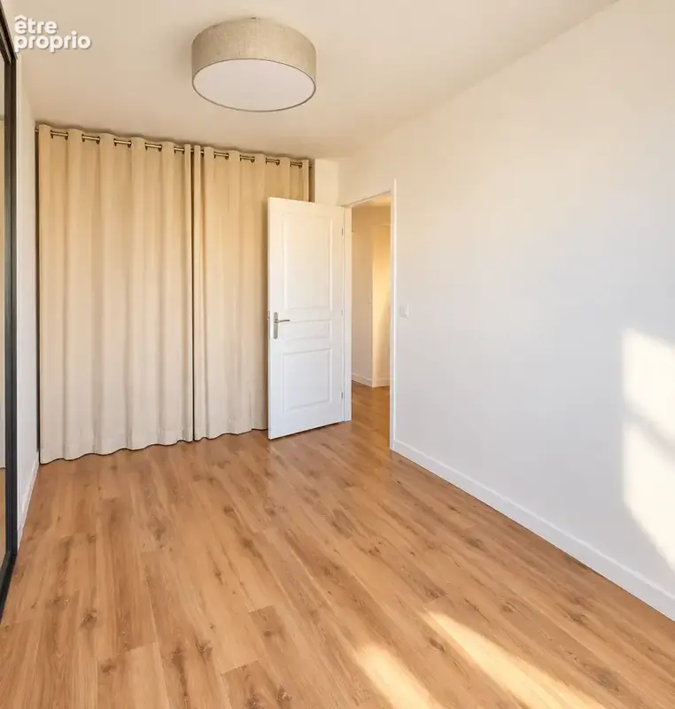 Le BOUSCAT - Proche Centre - Petite Copro - Maison T3 en duplex (65m2) avec Terrasse - Jardin et 2 places de p - photo 7
