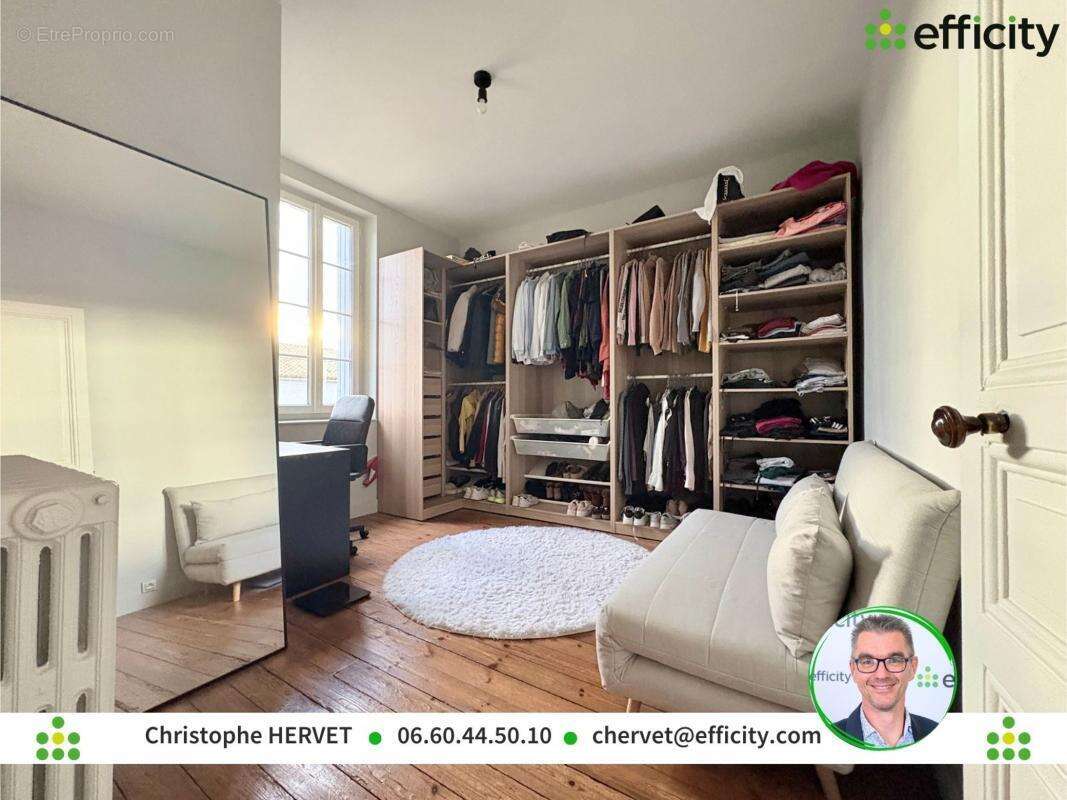 Maison à RUELLE-SUR-TOUVRE