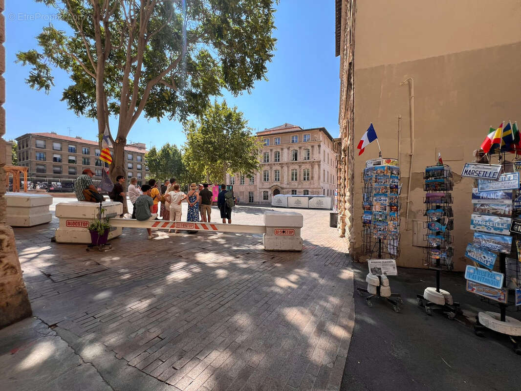 Commerce à MARSEILLE-2E