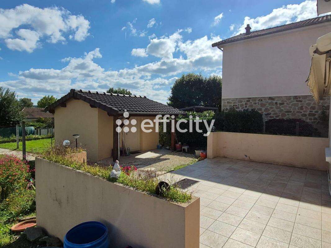 Maison à SAINT-JUNIEN