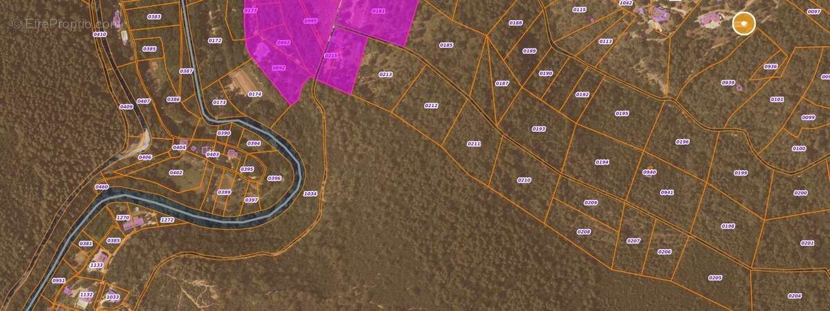 Terrain à ENTRECASTEAUX