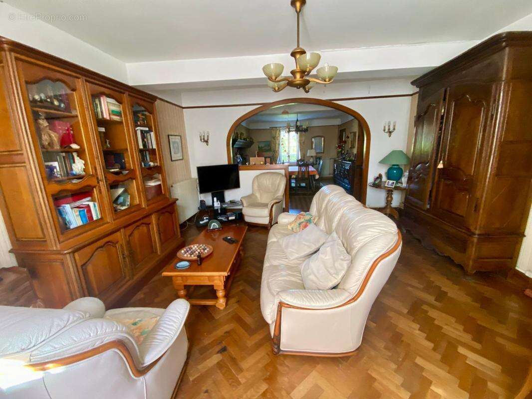 Maison 280 m² à Narp  - photo 7