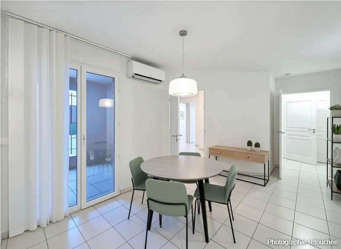 Photo 3 - Appartement à ROQUEBRUNE-SUR-ARGENS