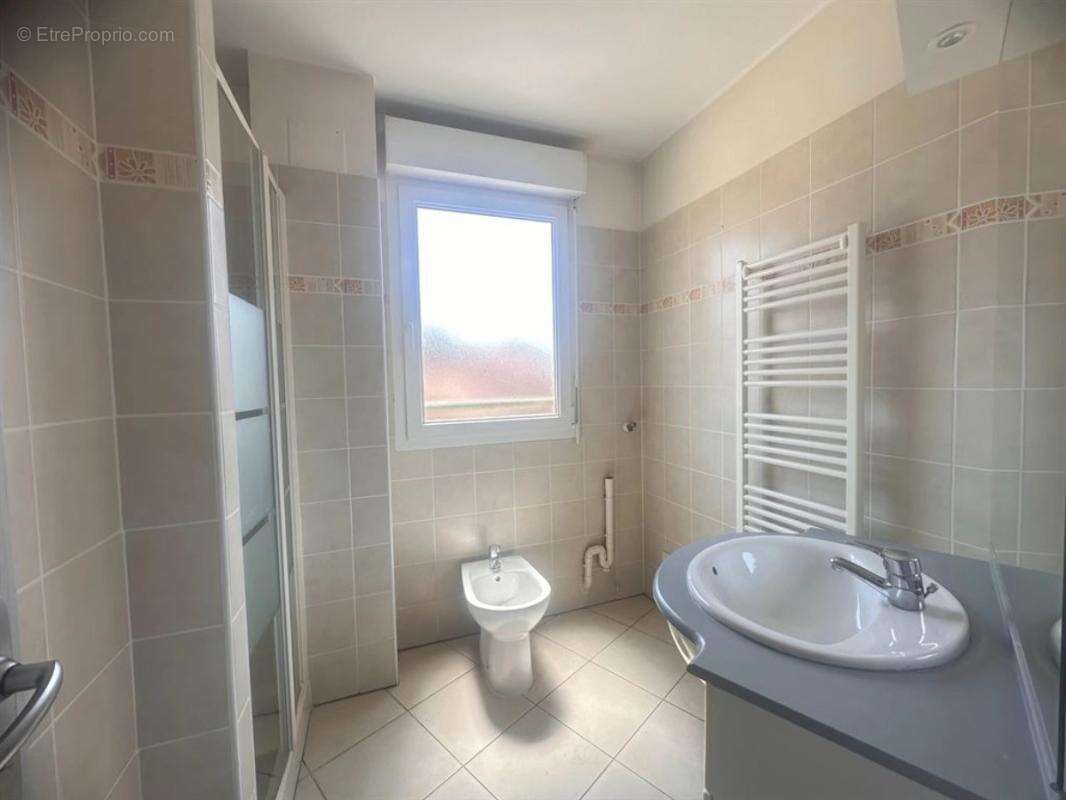 Appartement à SIX-FOURS-LES-PLAGES