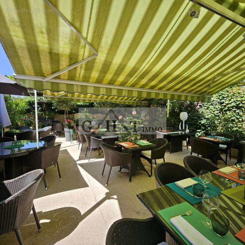 Commerce à OZOIR-LA-FERRIERE