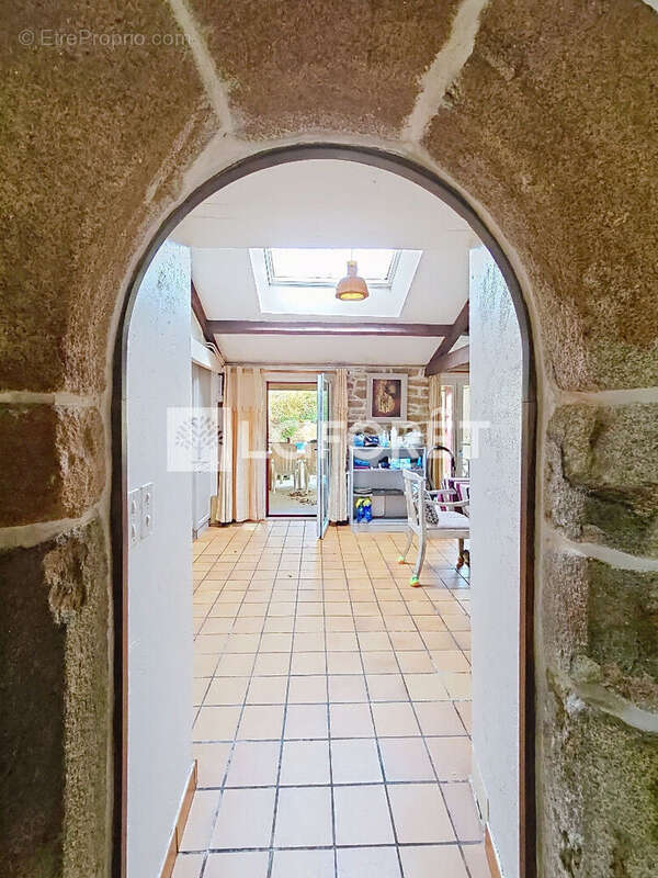 Maison à SAINT-SERVANT