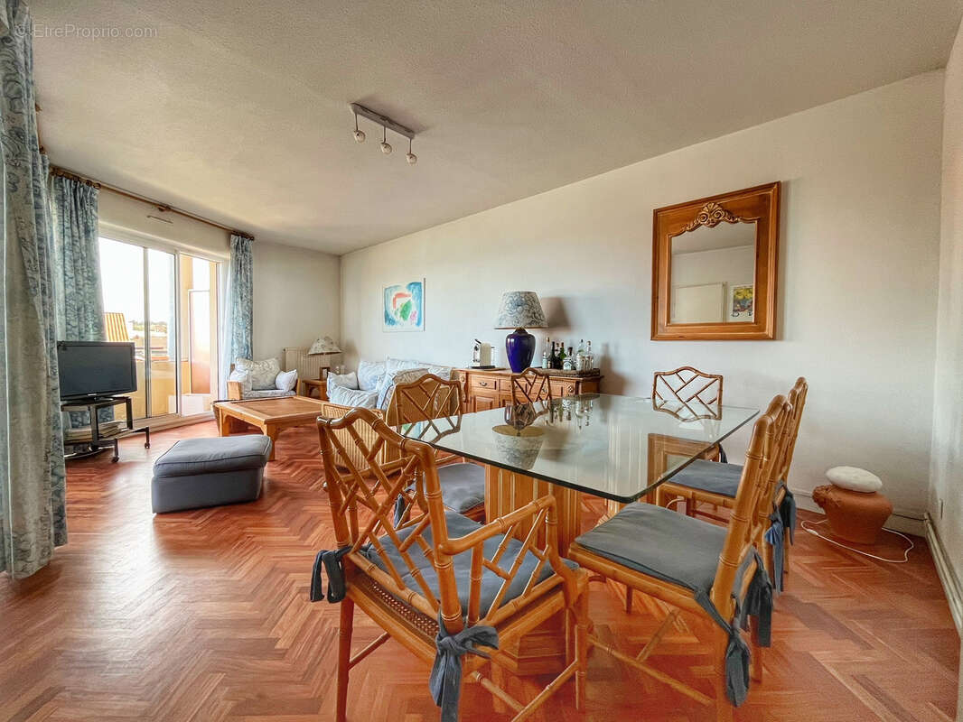 Appartement 4 pieces front de mer avec terrasse et parking - photo 9