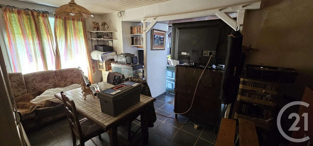 Maison à MONTHARVILLE