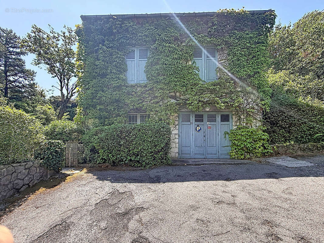Havre de paix proche avignon - maison à fort potentiel avec dépendance - photo 13