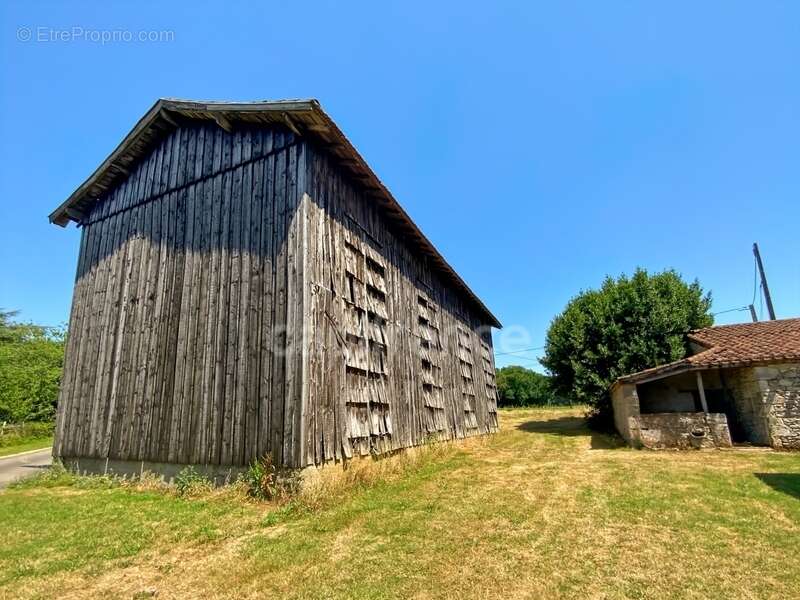 Maison à LA CROIX-BLANCHE
