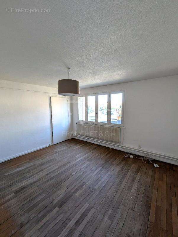 Appartement à FRANCHEVILLE