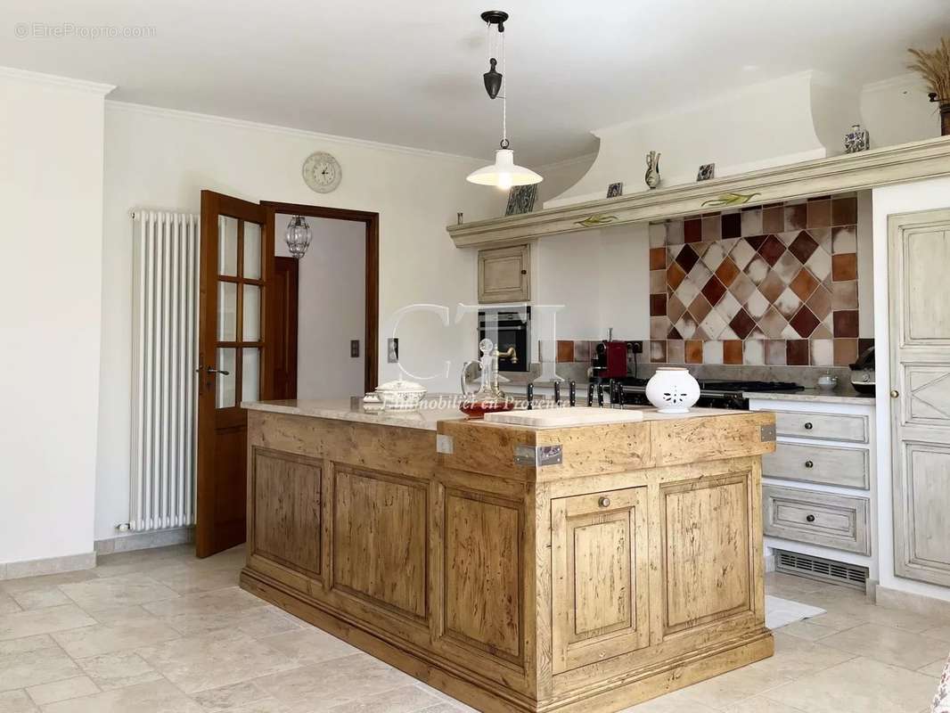 Maison à LE BARROUX