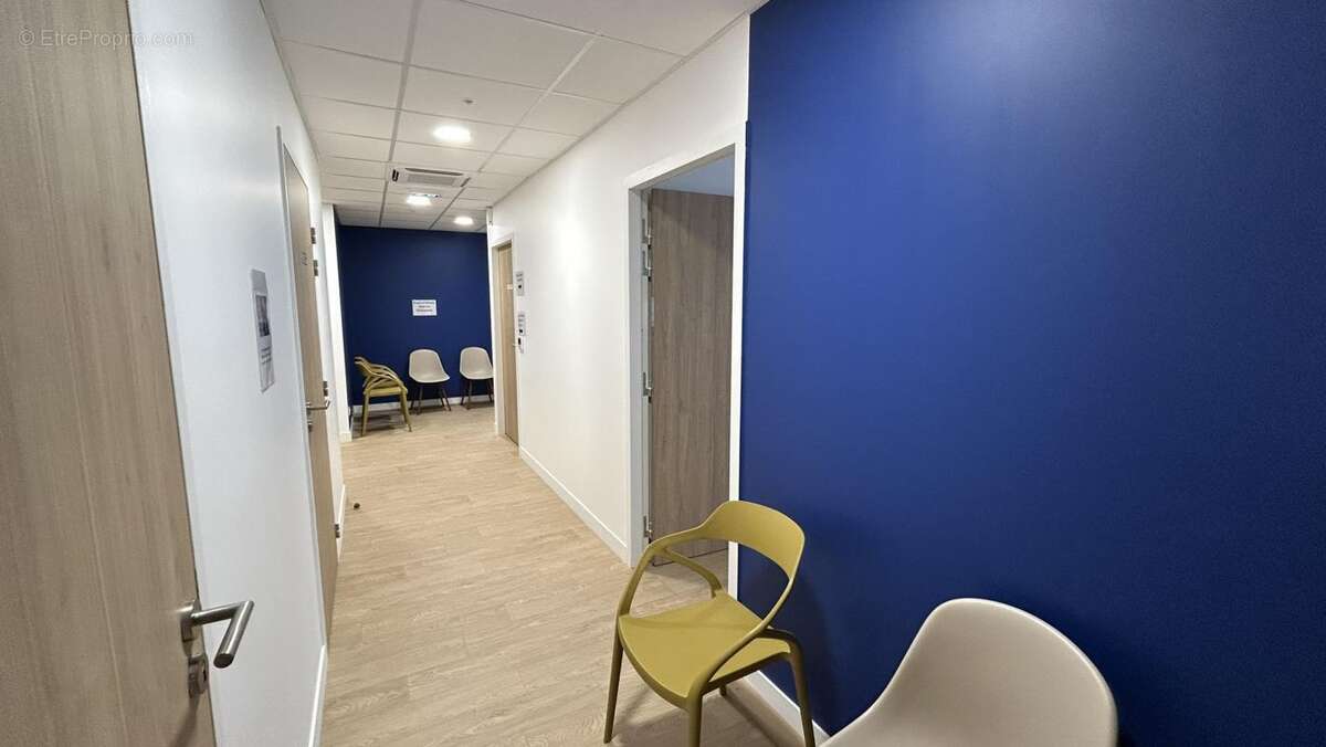 Commerce à SAINT-SYMPHORIEN-SUR-COISE