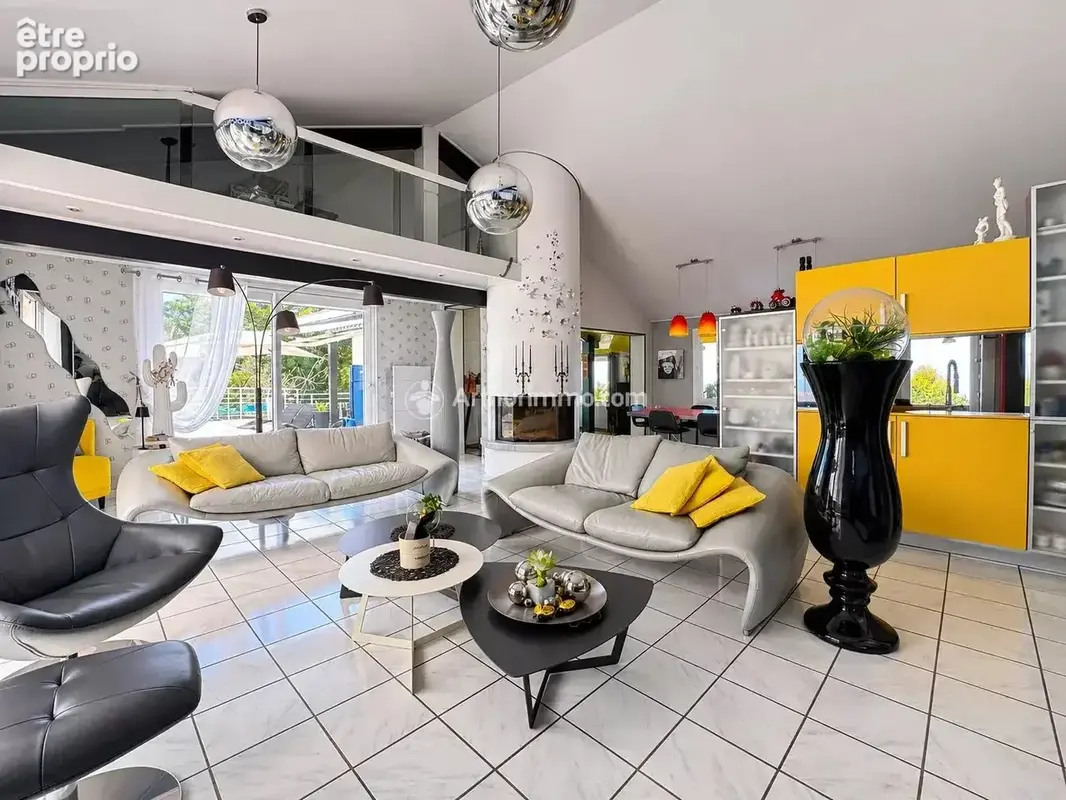 Lugrin – Villa de 179 m² avec vue panoramique sur le Léman, piscine et terrain de 1 000 m² - photo 2