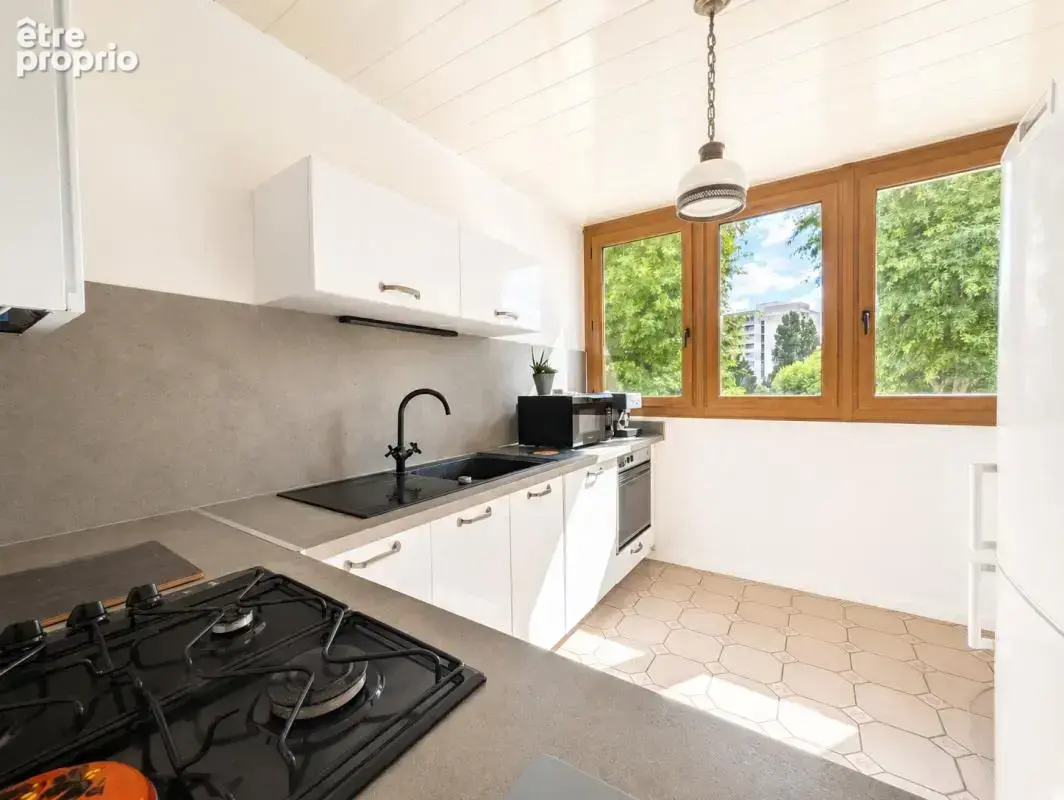 Pessac Pontet - T6 lumineux 104 m² env. - 4 ch - Parc & Tennis - photo 4
